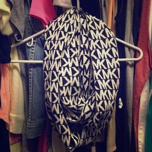 Michael Kors scarf