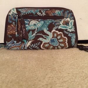 Vera Bradley Zip-Around wallet