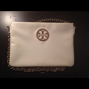 White leather Tory Burch purse (will negotiate $)