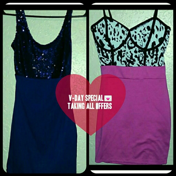🚫SOLD IN BUNDLE 🚫Two Mini dress