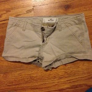 ❗️SALE❗️ SIZE: 1 Hollister Khaki Shorts