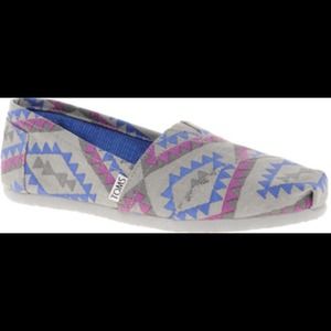 Grey Aztec printed TOMS (SAVING FOR @myfour6969)