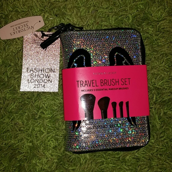 Victoria Secret Make-Up brush kit