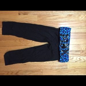 Blue cheetah capri yoga pants