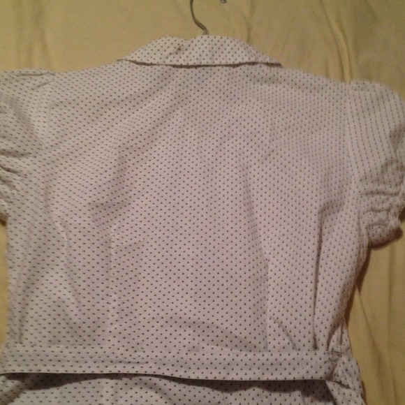 Black and white button shirt - Picture 3 of 4