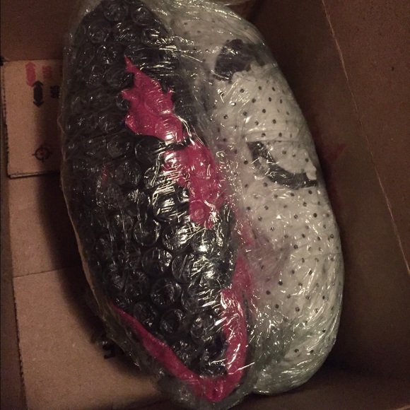 Black and white button shirt - Picture 4 of 4