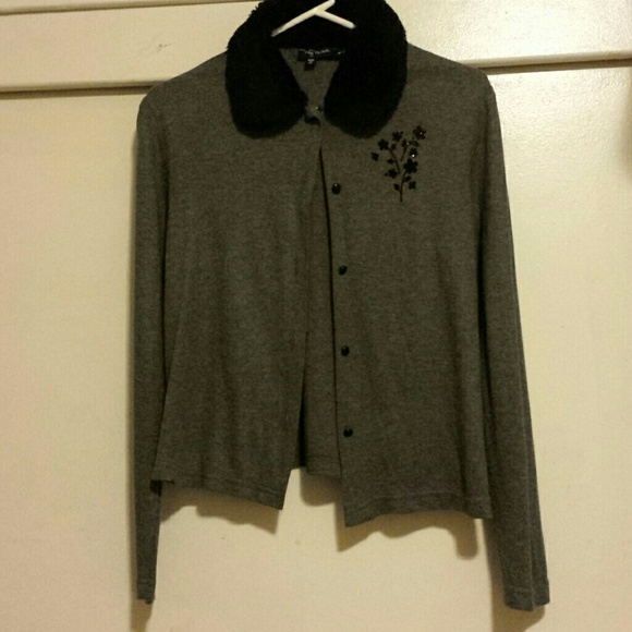 Cute Sweater with Faux Fur Collar