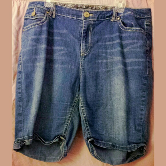 💕😁🌟Avenue denim shorts