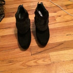Guess black booties