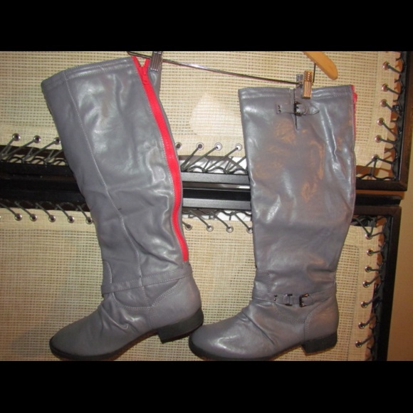 Grey boots