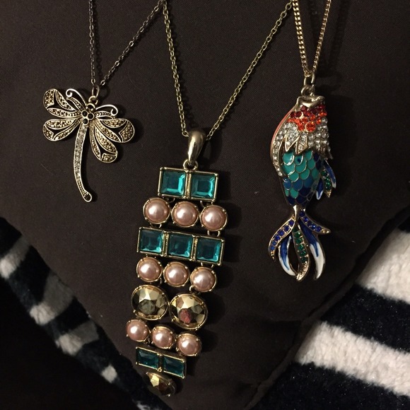 Bundle lovely necklaces - Picture 3 of 3