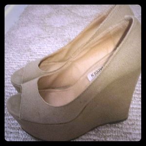 Steve madden peep toe wedges