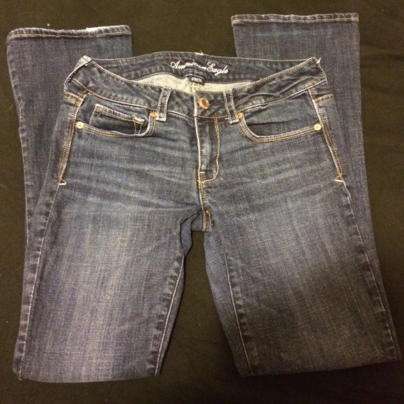 American Eagle Outfitters Denim - American Eagle Skinny Kick Jeans Size 6