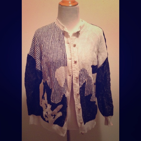 Vintage Sweaters - Vintage Grey and White Multi Pattern Cardigan