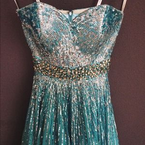 Sherri Hill Prom Dress