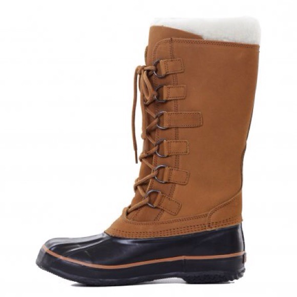 Kamik Snowvixen Sexy Winter Boots Size 9 (Cognac)