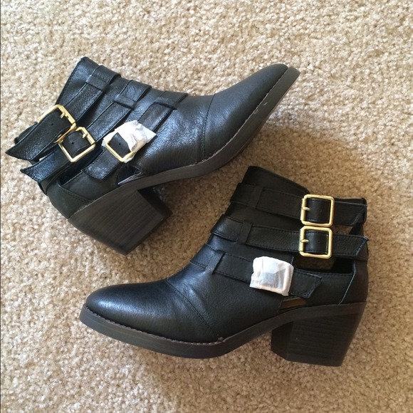 Steve Madden boots - Reserved