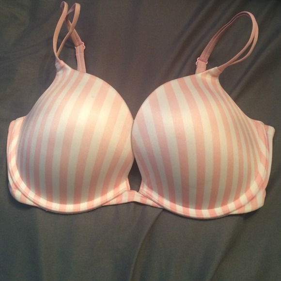 Victoria Secret Very Sexy Push Up! Like New!!!