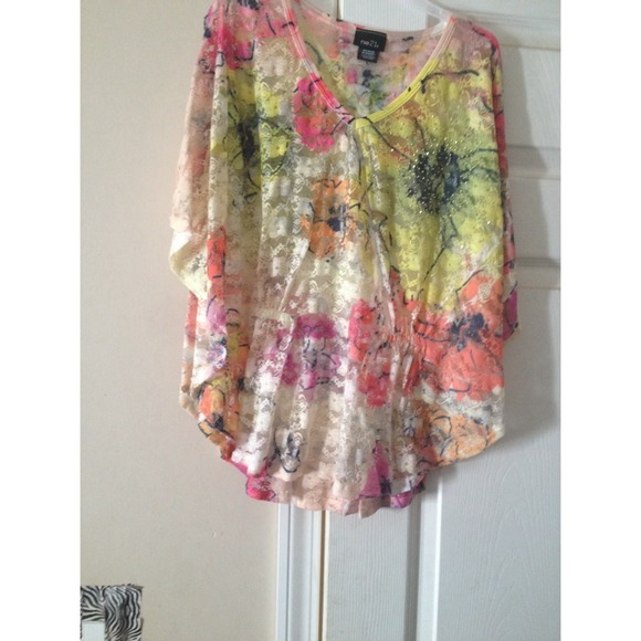 Rue21 Tops - Floral Shirt