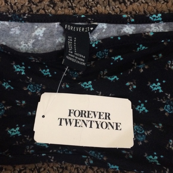 Knit top/Crop Top/Black & Turquoise - Picture 3 of 3