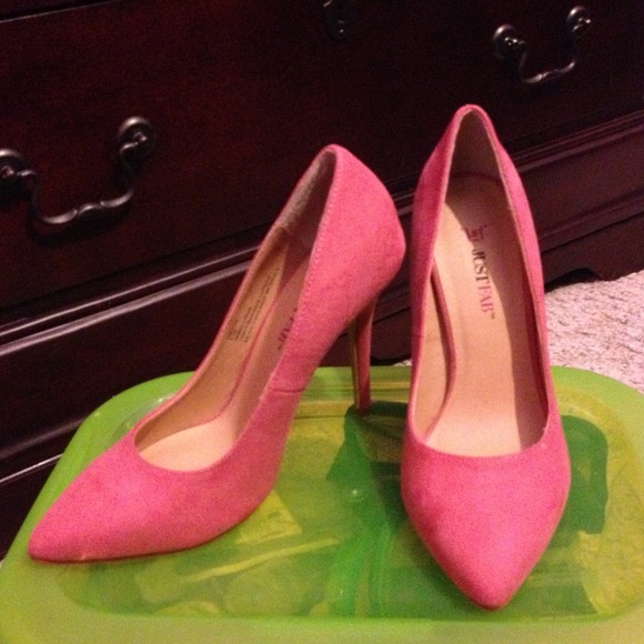 Pink JustFab Pumps NEVER worn
