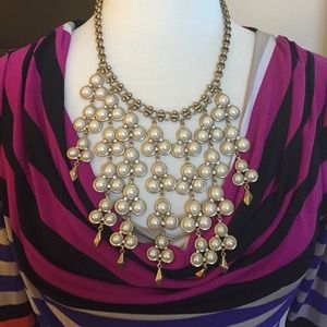Stella and dot pearl vintage looking  necklace