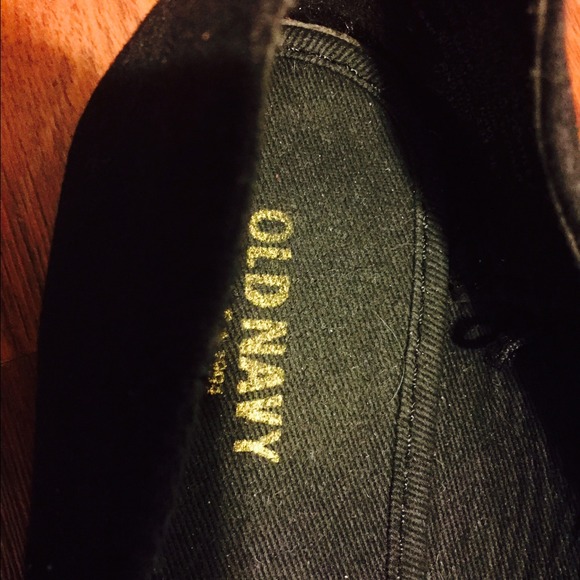 Adorable black flats with a golden cape @ toe area - Picture 3 of 4