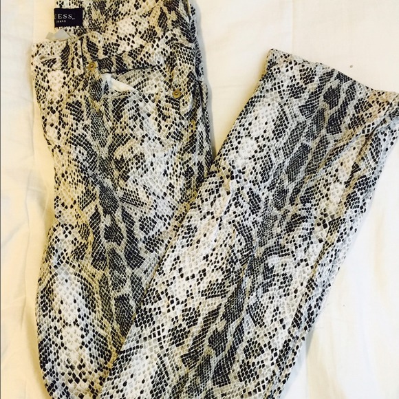 Black dotted snake print guess pants; tots fetch! - Picture 1 of 4