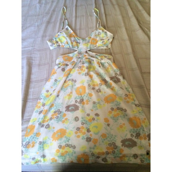Floral dress (Pacsun/ O'Neill)