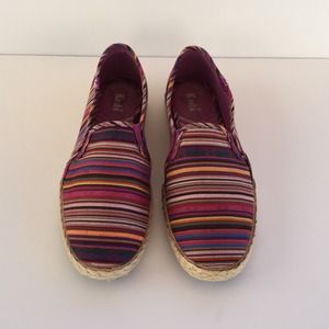 Less Stripe / Serape slip ons