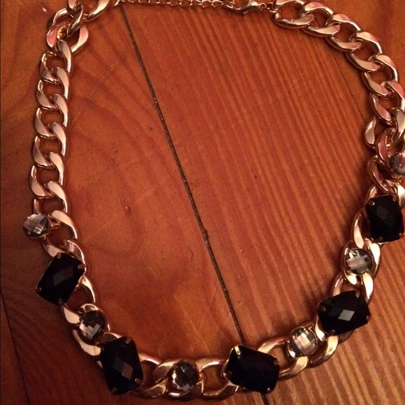 Chain necklace black and silver gems