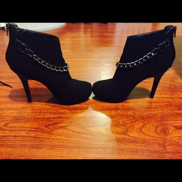 Madeline noir black boots with silver chain acorss - Picture 1 of 4