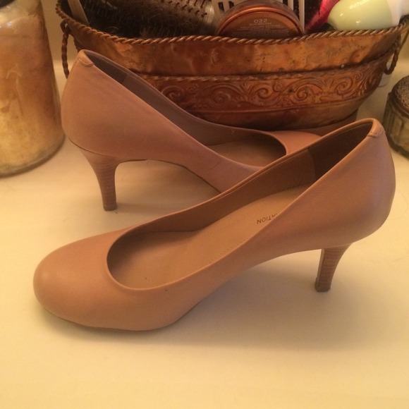 BCBGeneration Shoes - LAST CALL Blush Leather pumps by BCBGeneration