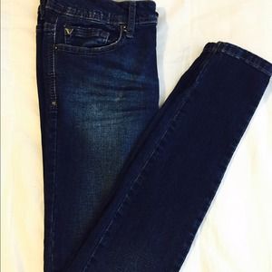 Dark rinse guess jeans