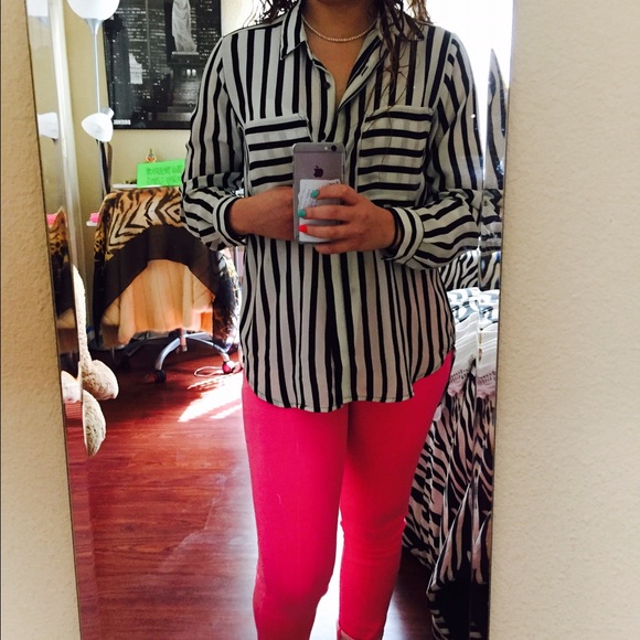 Long black and white stripped blouse w/ tail. - Picture 3 of 4