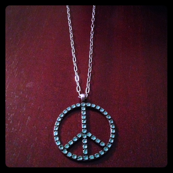 Urban Outfitters ✌️necklace