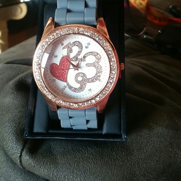 Watch - Picture 1 of 3