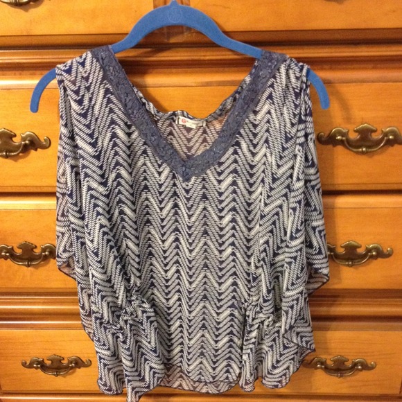 Sheer blouse with split sleeve