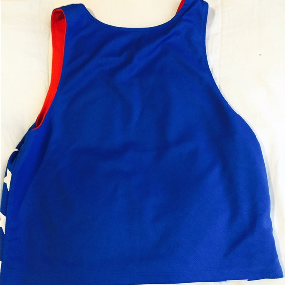 REVERSABLE wonder woman tank, love it! - Picture 4 of 4