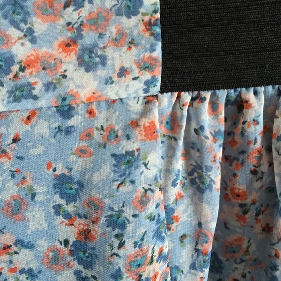 Hi-Low Floral Skirt - Picture 2 of 3