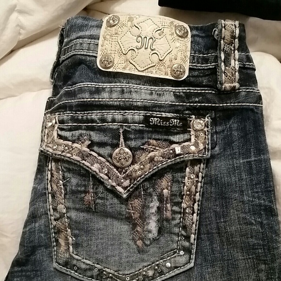 Buckle exclusive Miss Me Easy Capri's Destructive