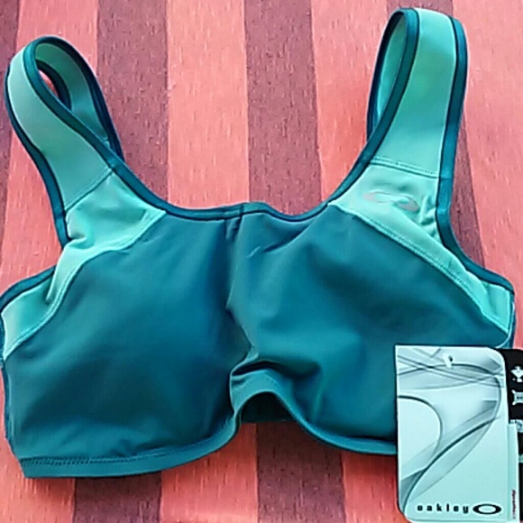 Oakley sports bra