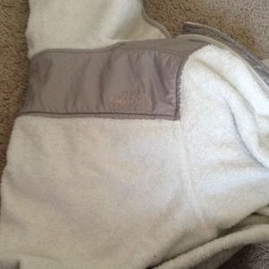 WHITE & GREY NORTHFACE