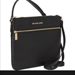 😍NWT! Michael Kors Bedford Flat Crossbody