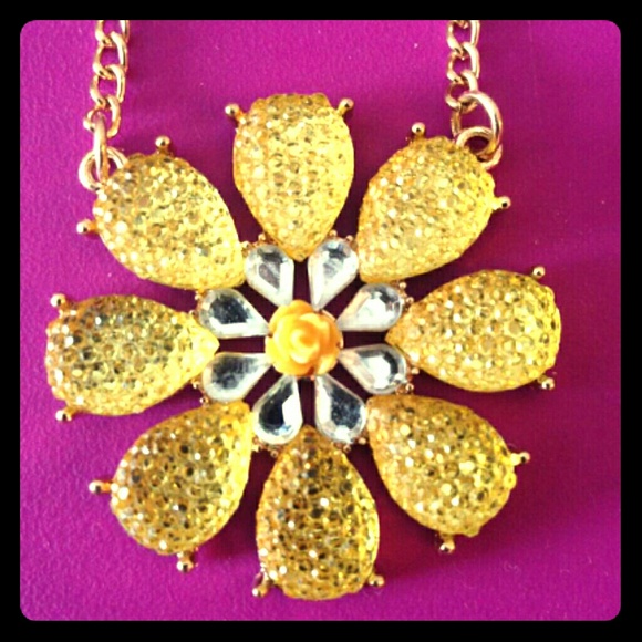 Yellow flower necklace