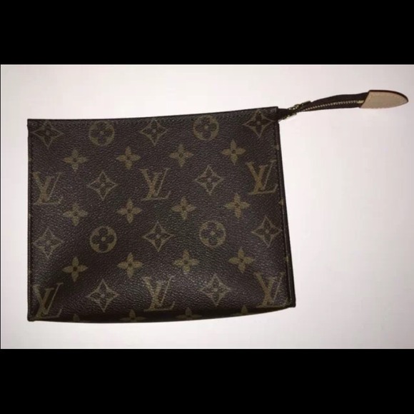 ❌❌SLD ❌❌Auth LV Cosmetic 19 - Picture 1 of 4