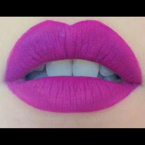 L.U.V Kat Von D Everlasting Liquid Lipstick