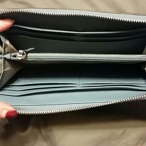 Michael Kors Wallet (NWOT)