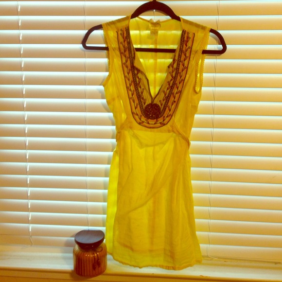 Cute yellow bohemian sleeveless blouse