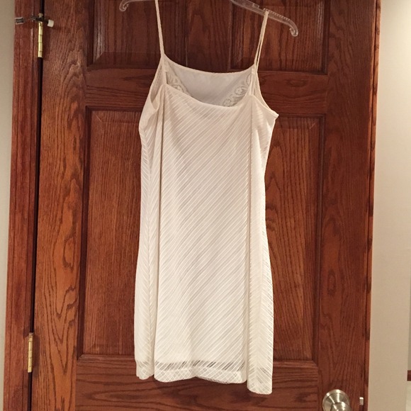 Express dress - Picture 2 of 2